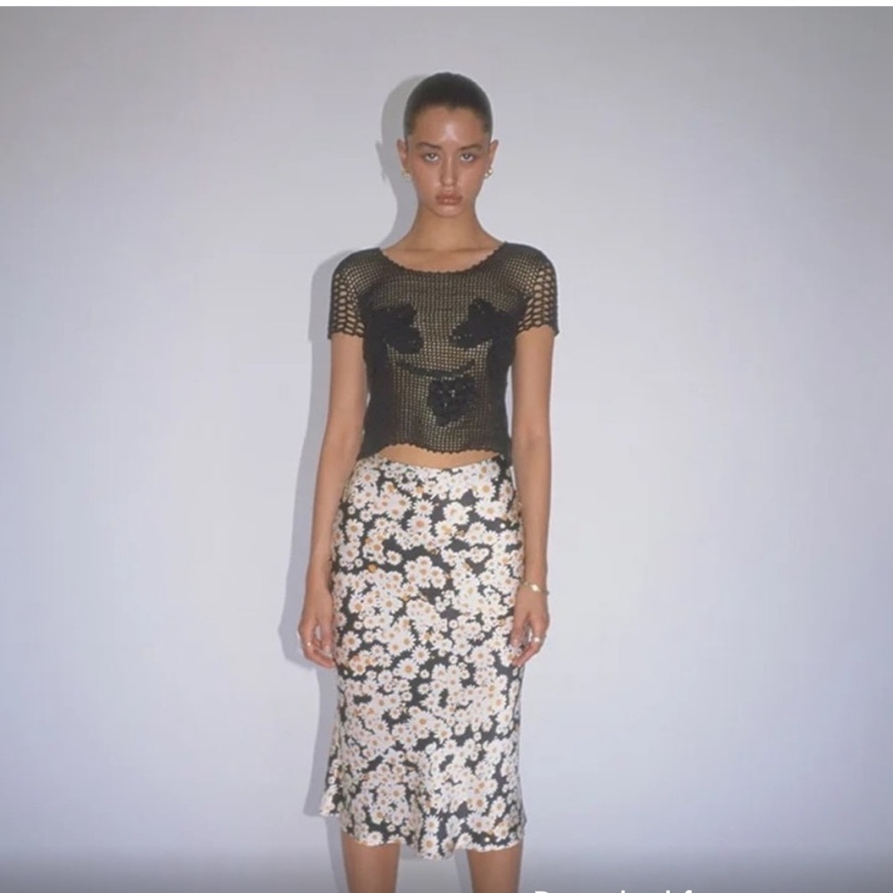 Realisation Par Floral silk Midi Skirt in Black and White daisies Naomi skirt